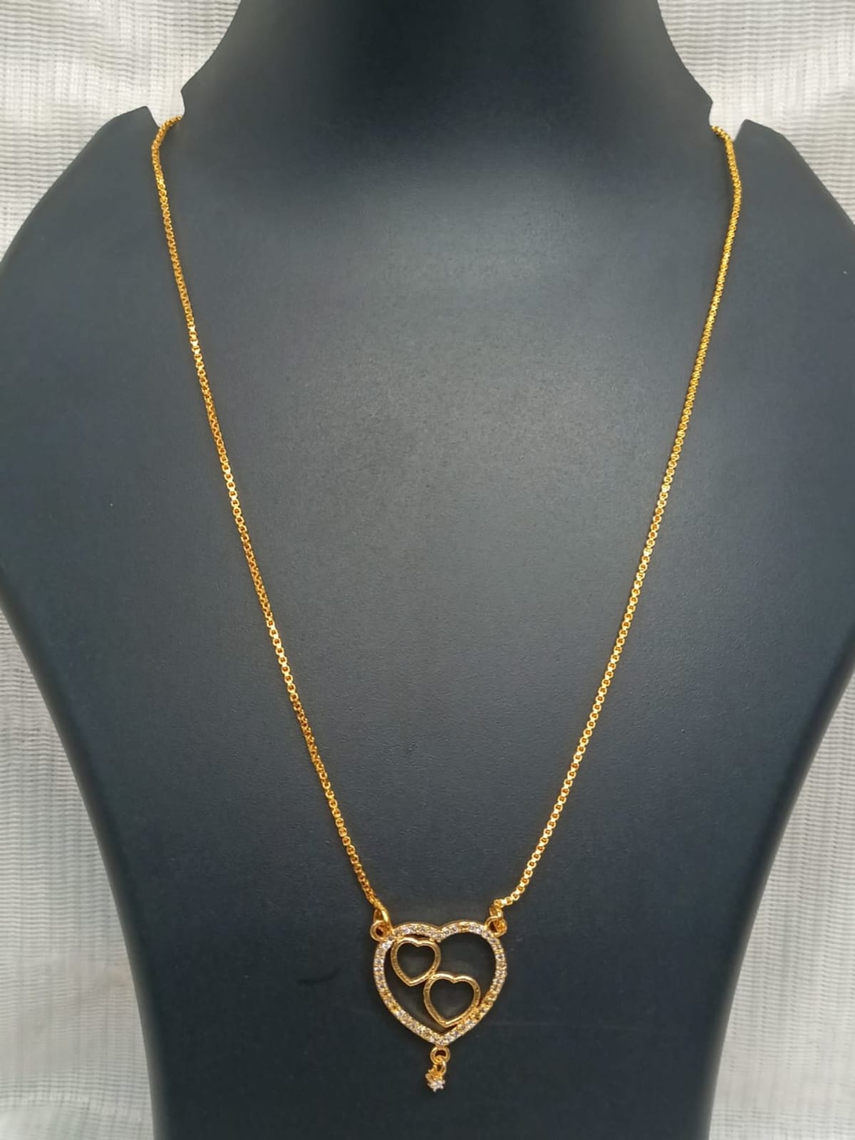 Simple chain with Heart locket :Code SPDG 2500
