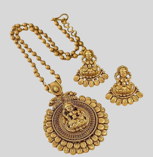 "Lakshmi Style Necklace Set - Traditional Gold-Plated Jewelry | SAANVI JEWELS"