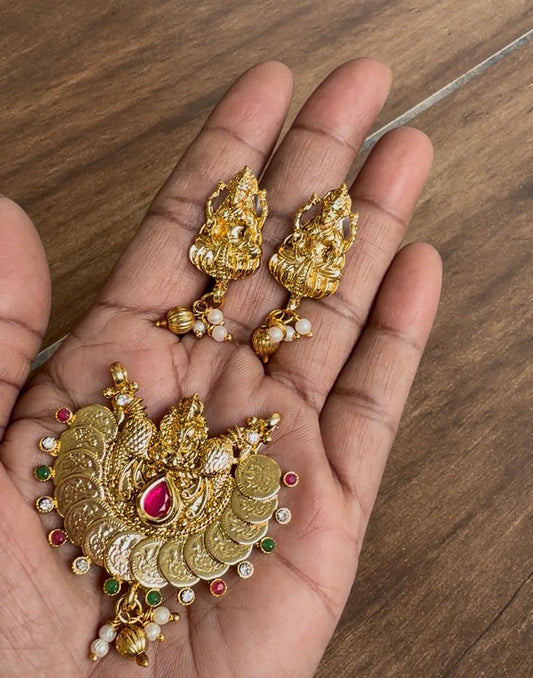 Pendant Lakshmi design with stone: Code: SP 507