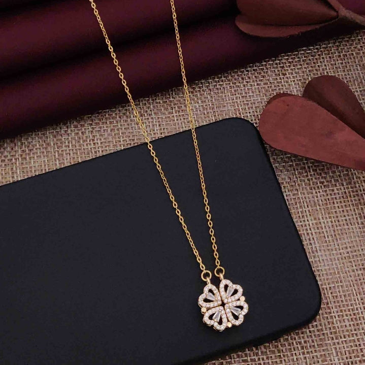 Clover Pendant Chain – Lucky Minimal Elegance: Code: SP1001