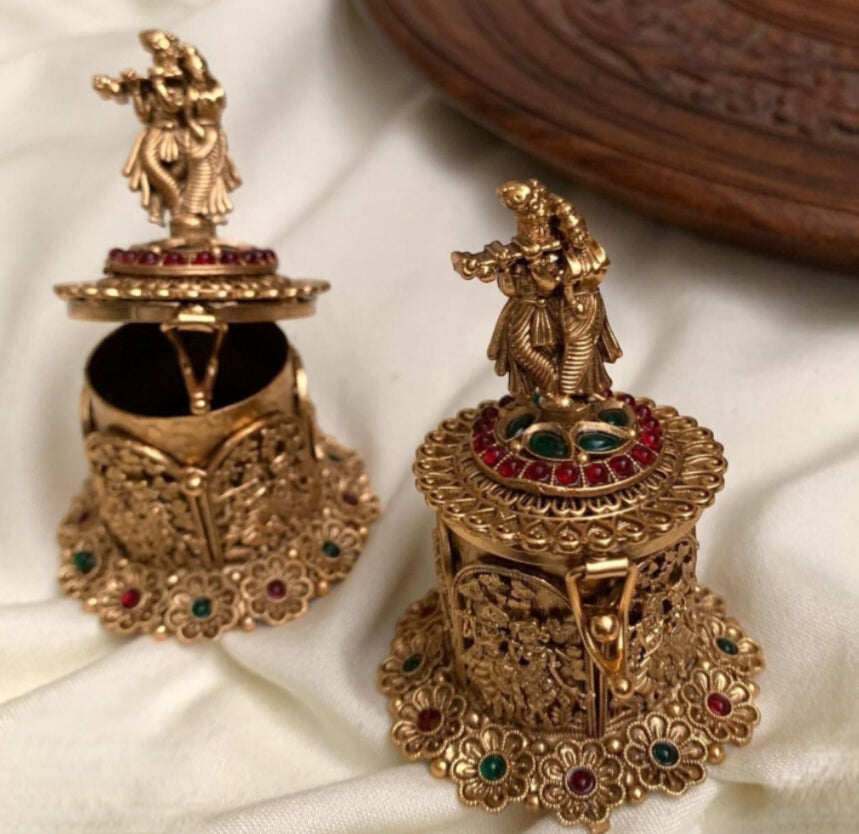 Antique gold design kumkum box