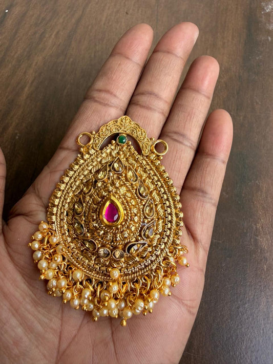 Pendant with earrings: Code: SP501