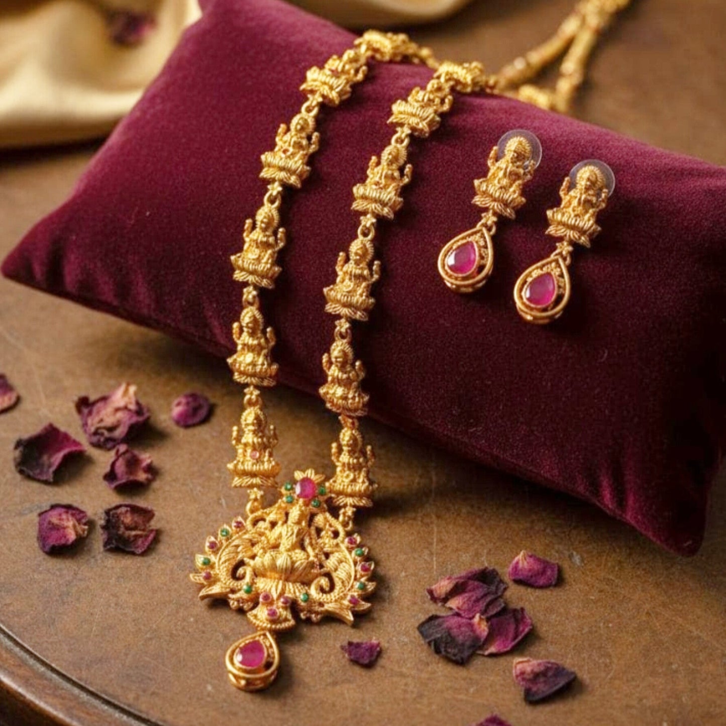 Premium Goddess Lakshmi Temple Necklace Set – Antique Gold Bridal Long Haar with Kemp Stones | Traditional South Indian Jewellery