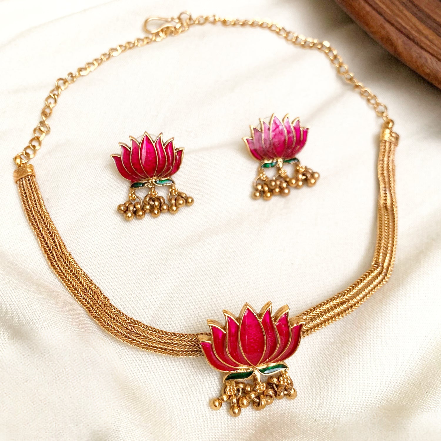 LOTUS NECKLACE COLLECTIONS