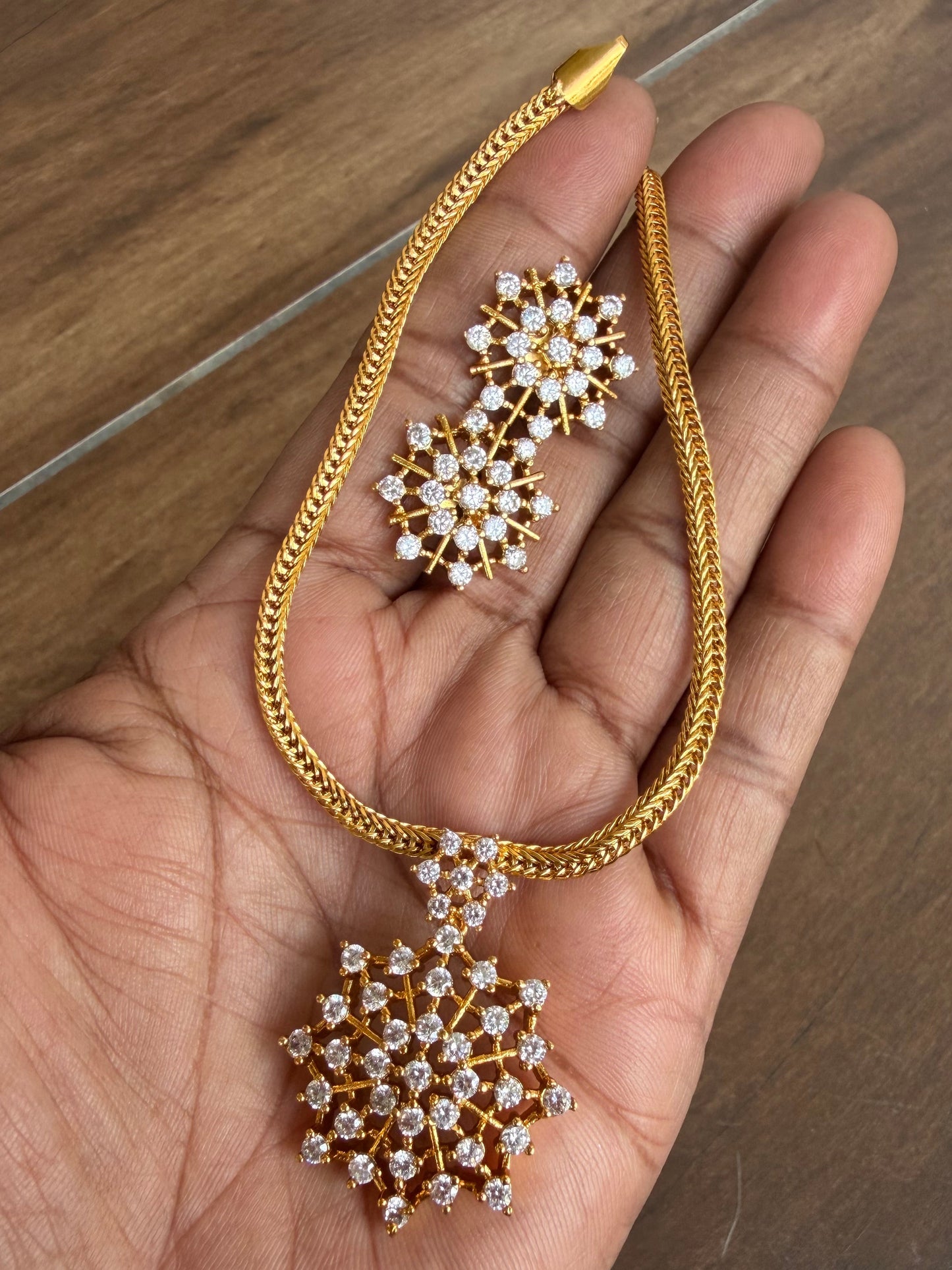 Diamond replica locket with earrings : Code: SK2000
