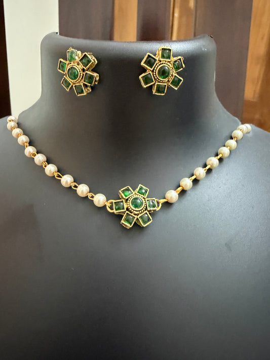 Single layer choker Green