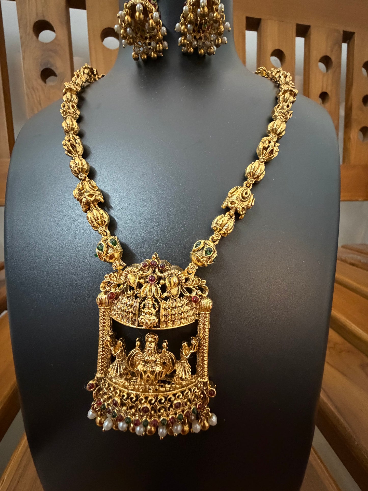 Lakshmi necklace set : code: RJ585