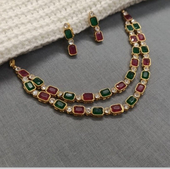 Double layer chocker with glass stones