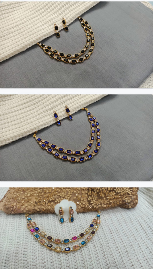 Double layer chocker with glass stones