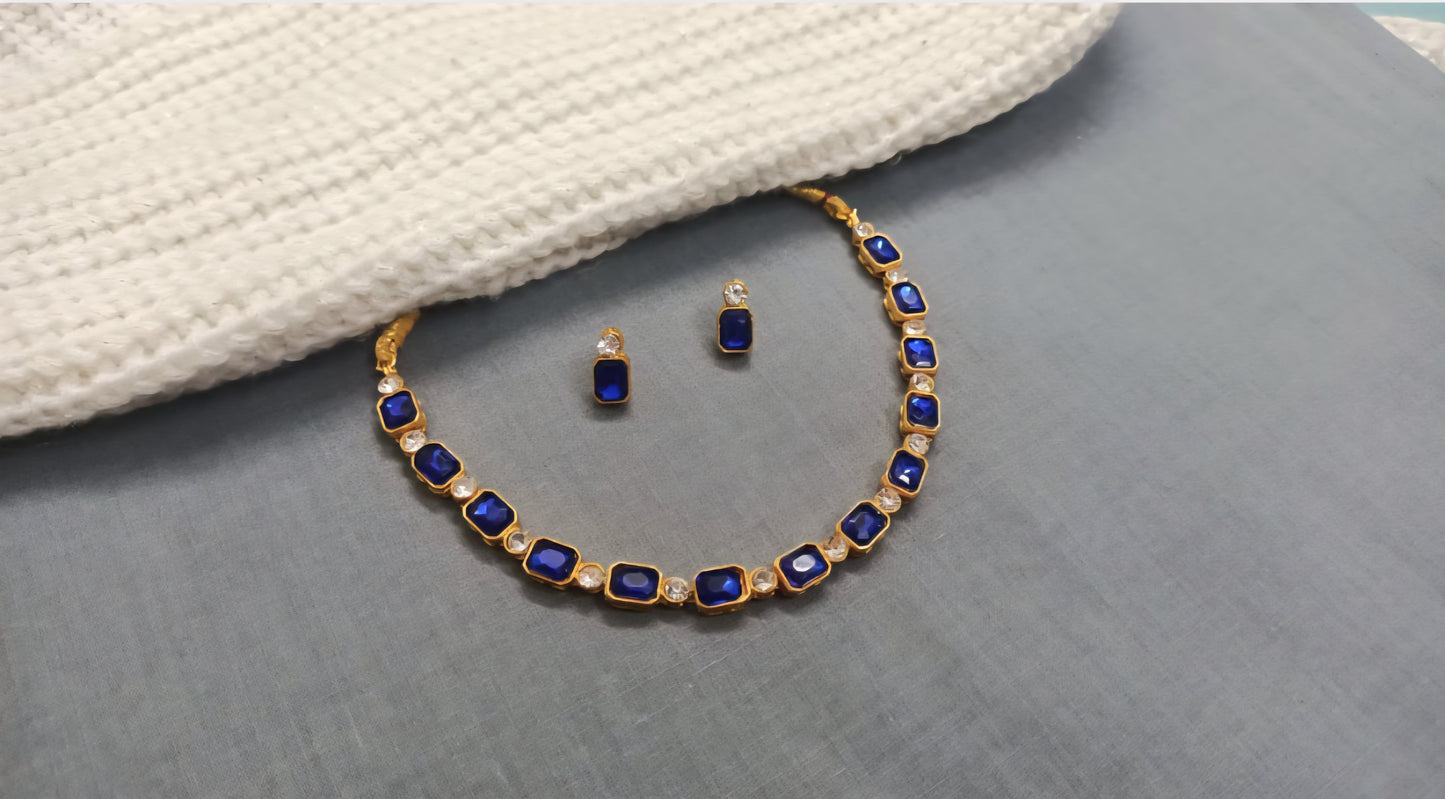 Single layer glass stone Adjustable choker/necklace