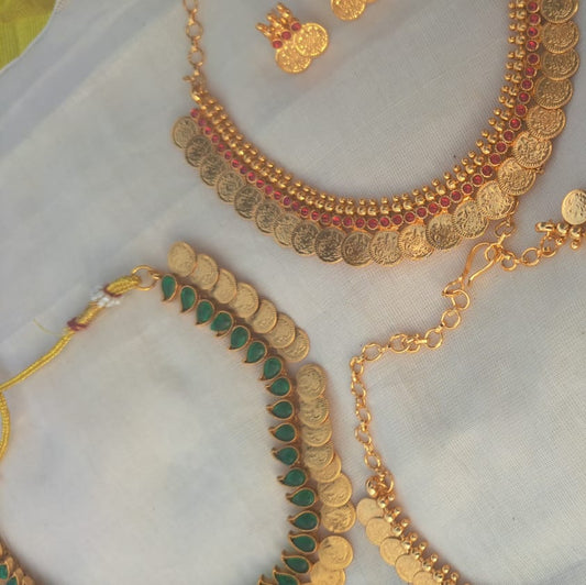 TRADITIONAL COIN NECKLACE SET