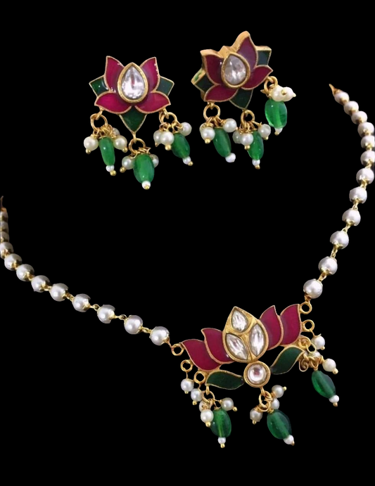 Single layer Pearl Lotus 🪷 Choker