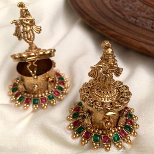 Antique gold design kumkum box