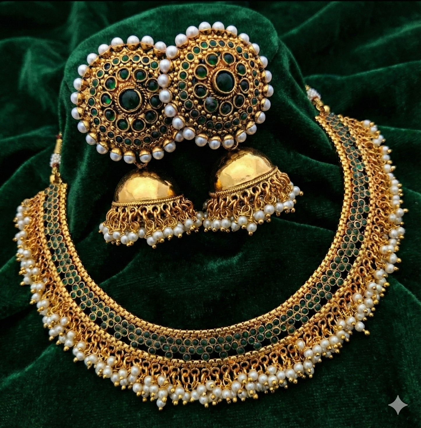 Antique Gold-Plated Guttapusalu Necklace Set with Emerald Green & Pearl Clusters